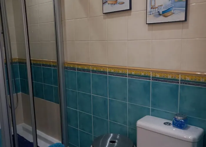 Azalea Residencial * Торрелавега